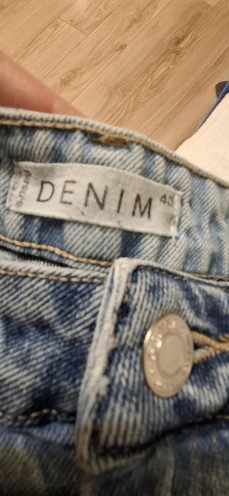 Jeansy DENIM jasno niebieskie z ciemną nogawki rozm.40
