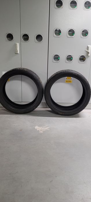 Opony  zimowe  Continental 255/35/20