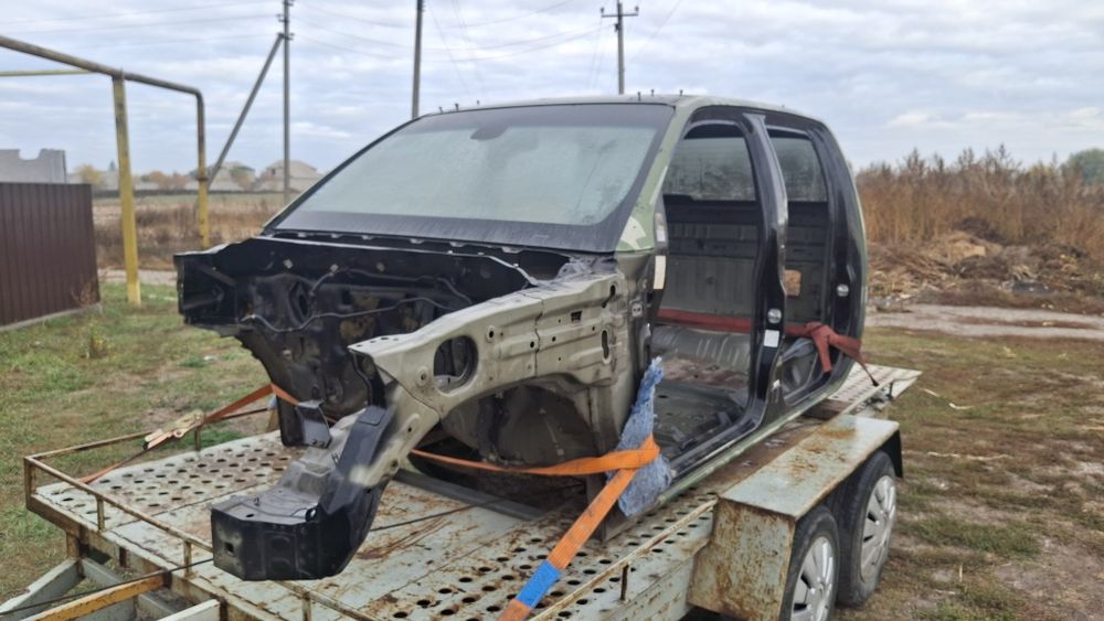 Продам кузов нісан навара