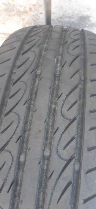 Pneu 175/65/15 - Bom estado