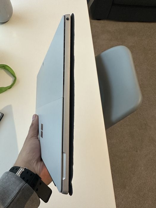 surface pro 7 i7 256 GB/ 16GB