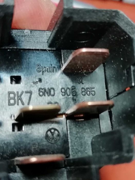 Личинка,контактная группа,корпус замка зажигания AUDI,VW GOLF,PASSAT