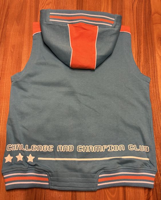 Kamizelka chłopięca 146 cm z kapturem na zamek bawełna Mariquita nowa