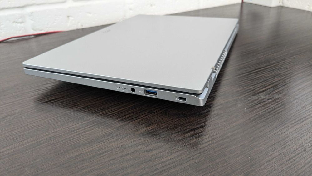 Acer Aspire 3 - 14" - Ryzen 5-7520U/8gb/512gb #225