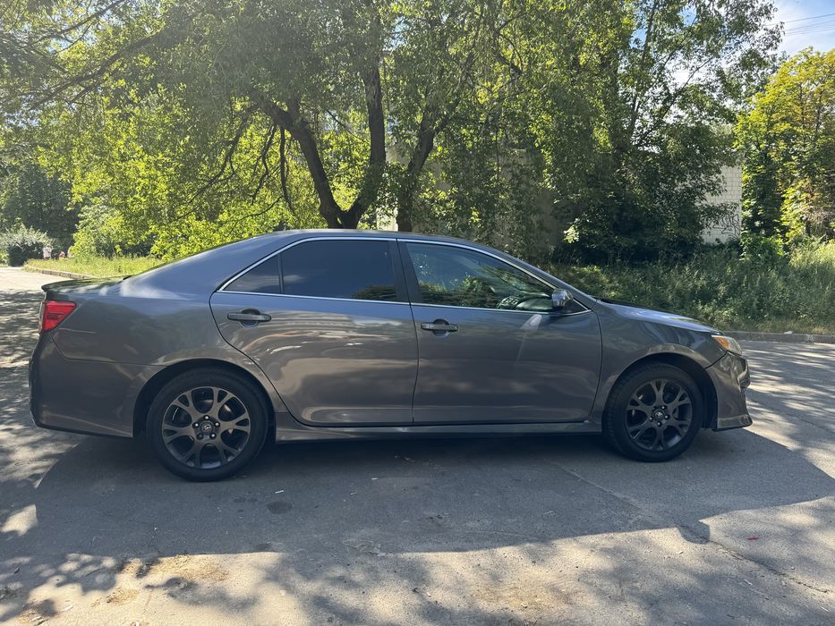 Продам Toyota Camry 2.5 2014 год