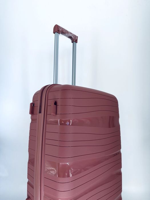 Nowa średnia walizka PP mocna różowa