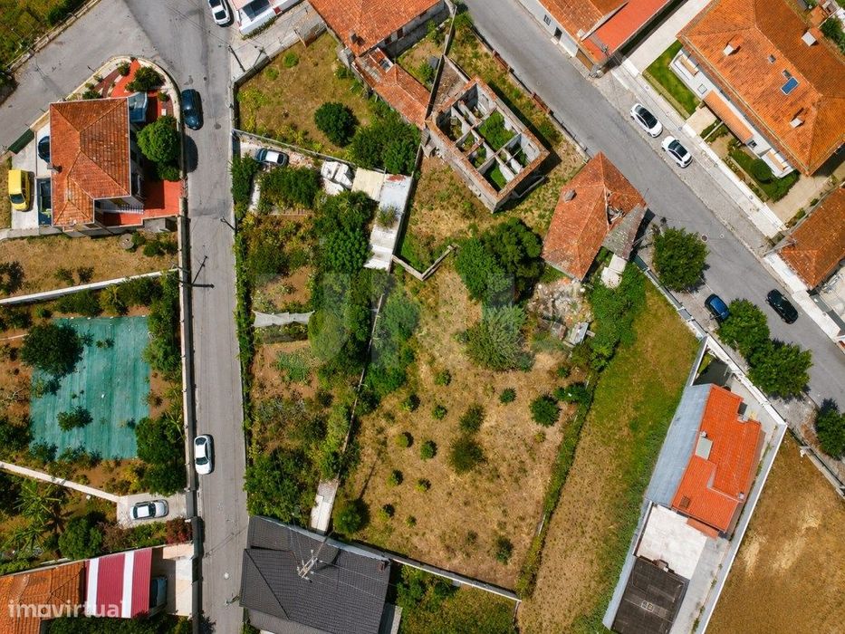 Moradia para reconstrução em Espinho
