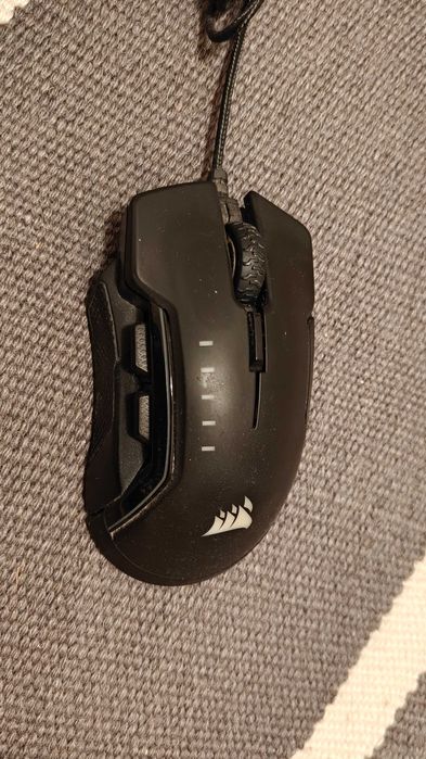 Teclado mecanico Corsair Strafe RGB (layout PT) + Rato Corsair