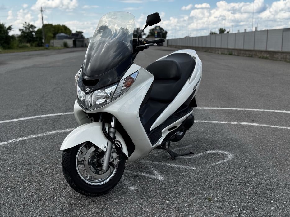 Продам  Максі скутер Suzuki Sky Weve 250 стан ідеаал, Можливий обмін на авто з моєю чи вашою доплаттю
