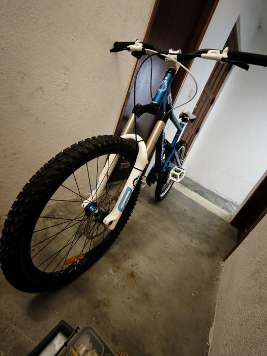 Bicicleta rockrider nova