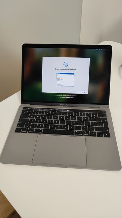 MacBook Pro i5 13" 8GB 256GB SSD