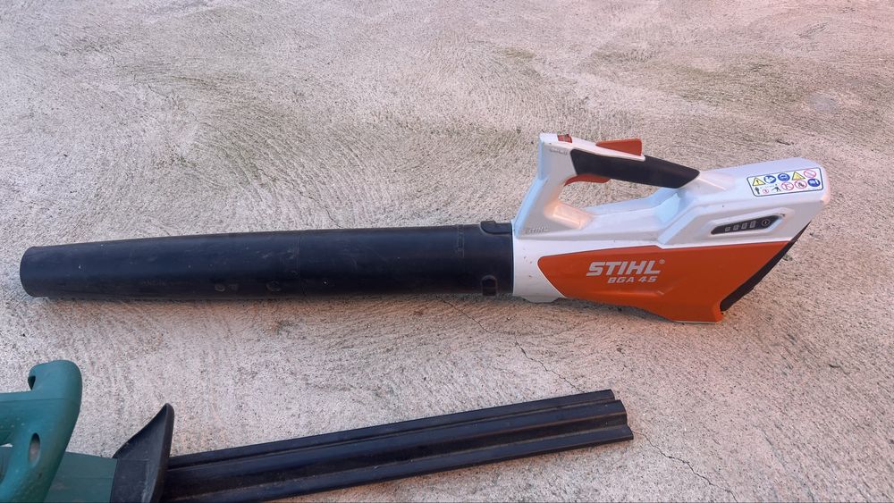 Soprador de folhas a bateria, corta-sebes Bosch a bateria