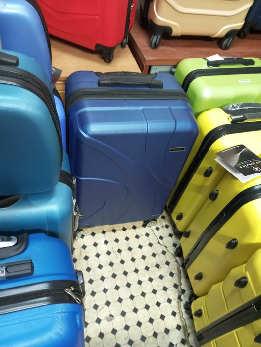 Walizka podróżna mała kabinowa na 4 kołach z ABS