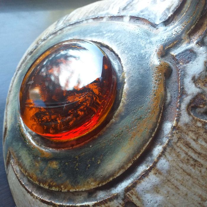 Ceramiczno szklana lampa Jette Helleroe Axella Dania lata 60 wisząca