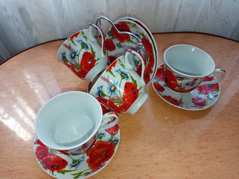 Кружки блюдця на підставці S&T