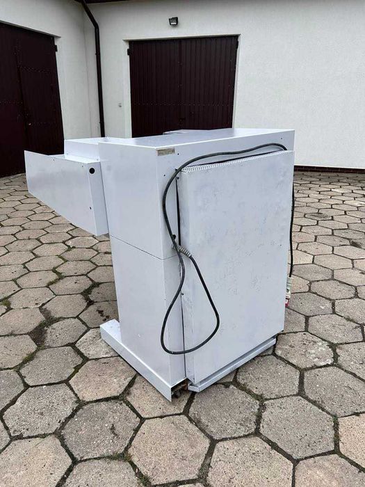 Niszczarka przemysłowa do papieru, dokumentów, teczek, kartonu itp.