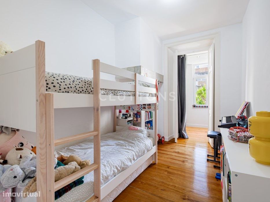 Venda Apartamento T3 , 112 m2 Renovado Varanda, Estefânia - Lisboa