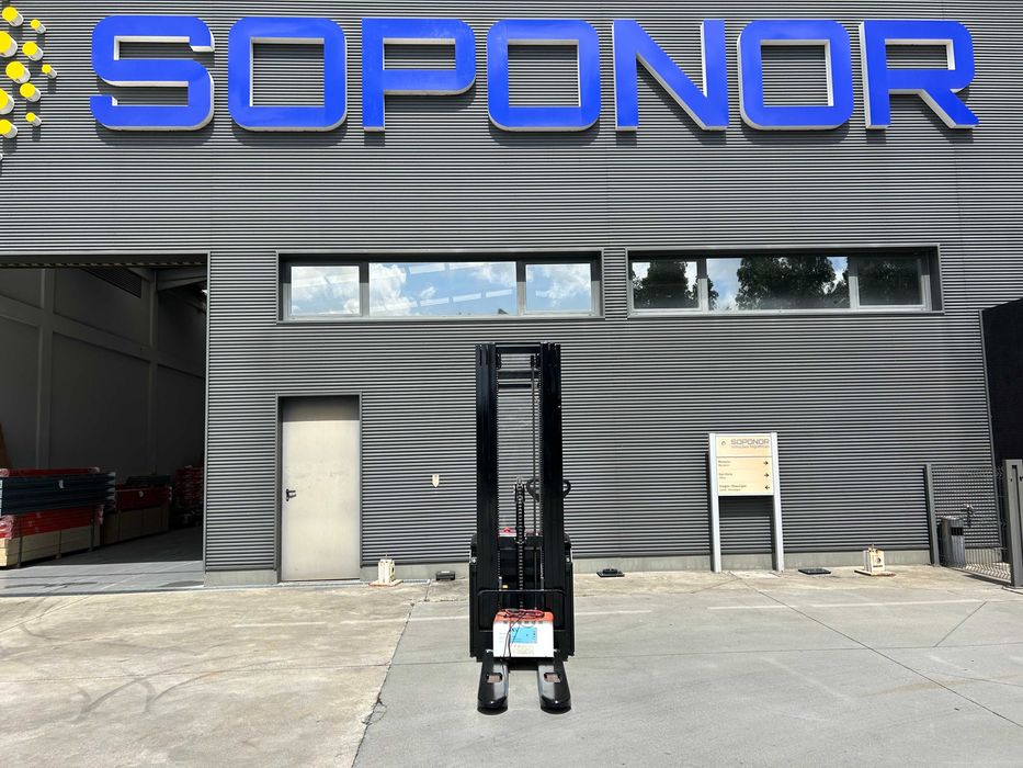 Stacker Euroyen Tripleyen 1400 Kgs