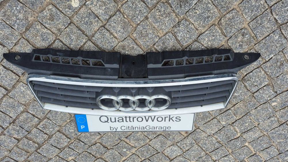 AUDI A3 8P - Grelha Central Para Choques ORIGINAL RIGOROSAMENTE NOVA