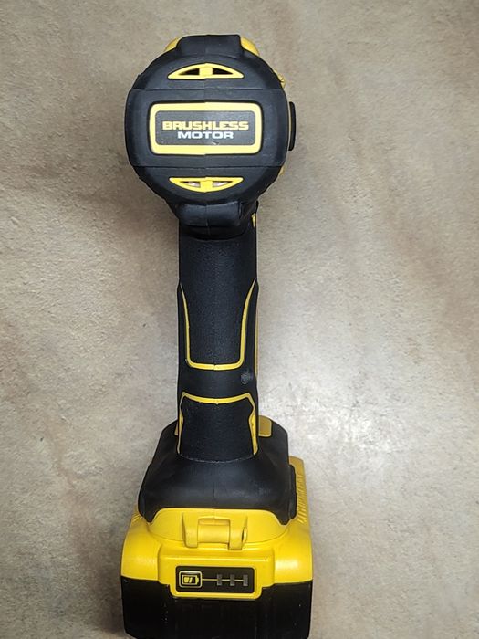 Wkrętarka DeWalt DCD 778 z aku 5.0