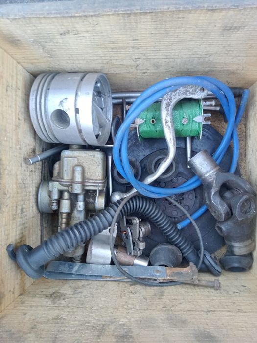 Продам  поршень Днепр МТ10