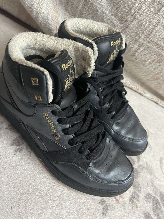 Reebok черевики, кросівки жіночі