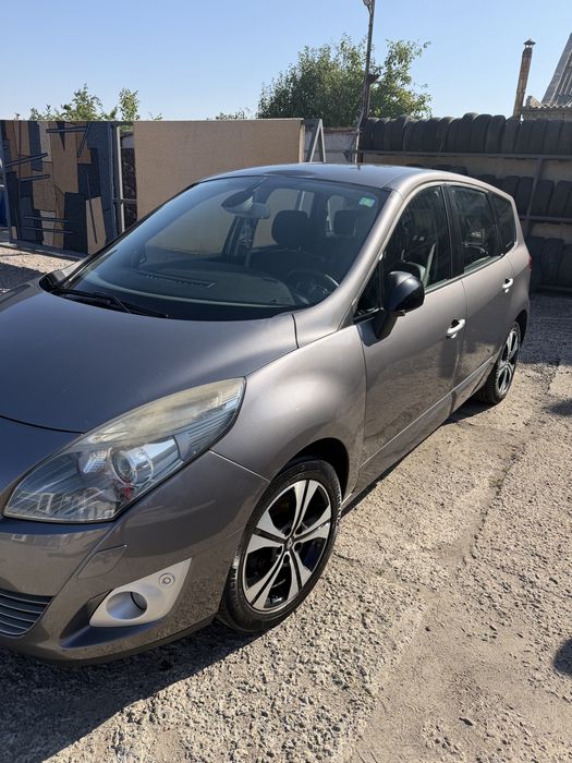 RENAULT  scenic  BASSE.
