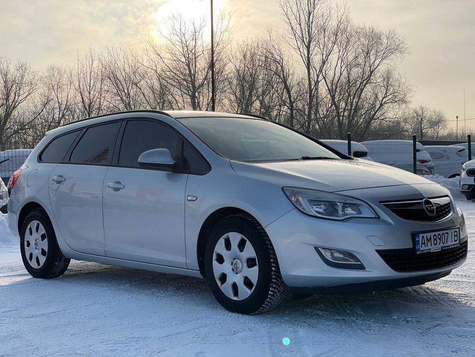 Opel Astra 2011 дизель