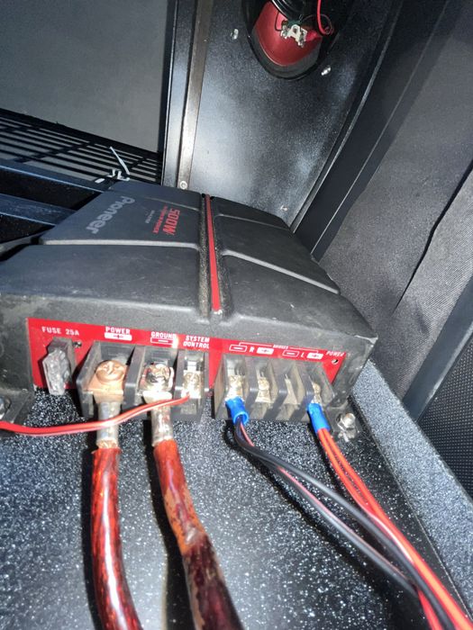 Amplificador pioneer 500w em muito bom estado