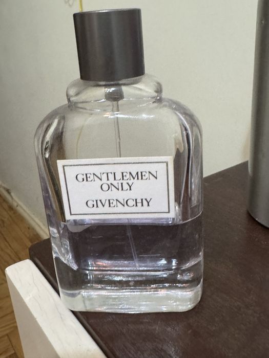 Perfume Givenchy