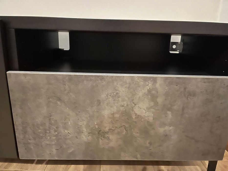 Móvel de televisão (BESTÅ - IKEA)