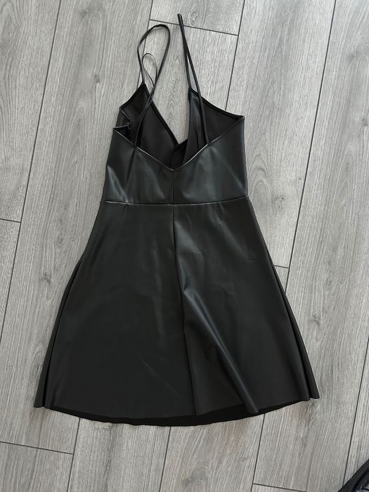 Zara шкіряна сукня