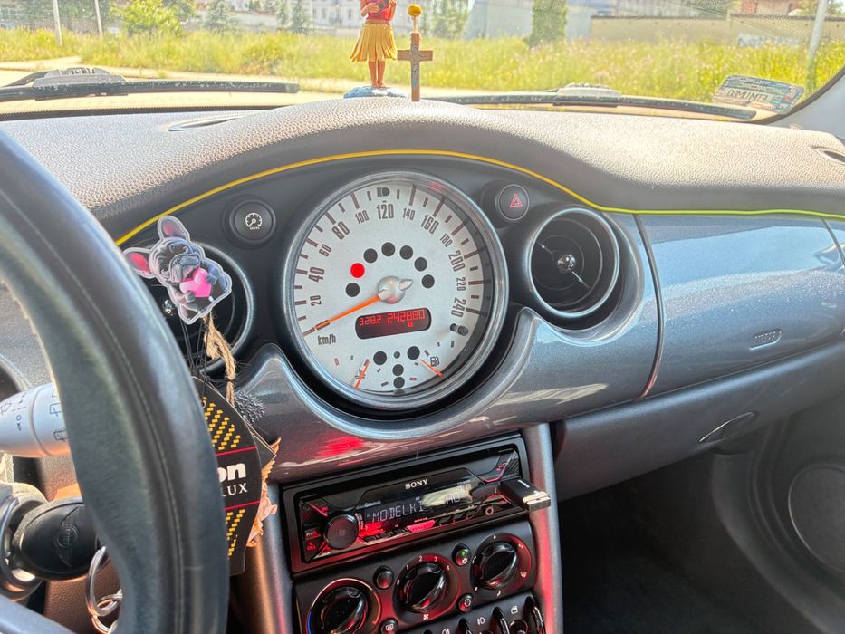 Sprzedam ładne mini one 2004 1.6