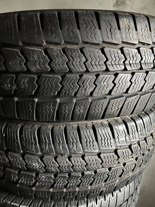 215/65/16c пара зимних шин