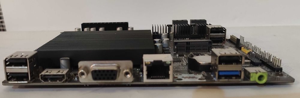 Przemysłowa płyta główna j1900