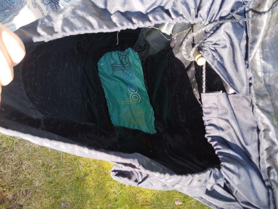 Duży plecak podróżny ze stelażem