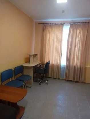 'Продаж 1кімнатної квартири  разом з перукарнею.