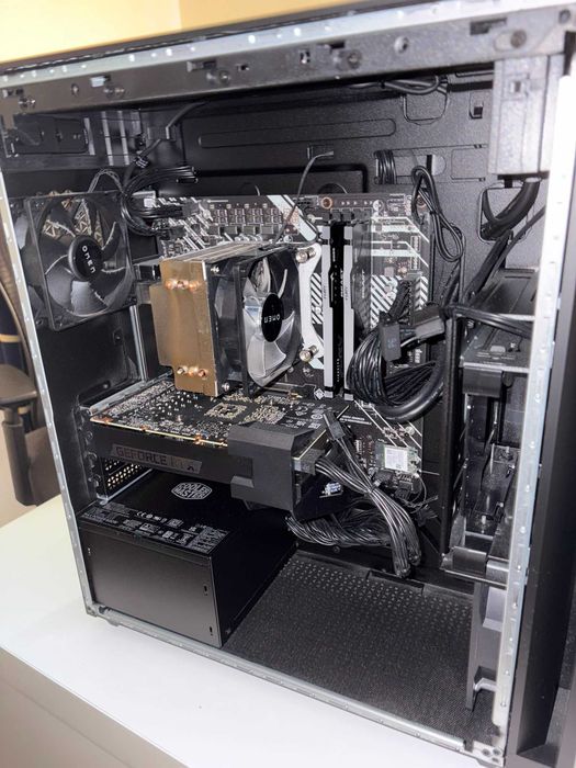 Desktop HP OMEN 25L 2025