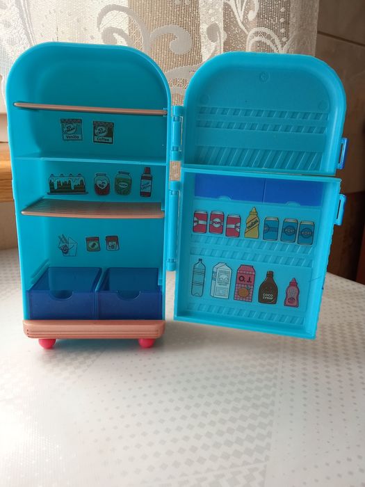 Холодильник лол mga оригінал з поличками і льодом