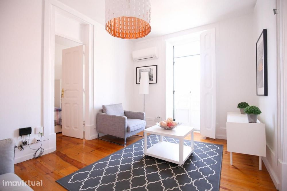 Quarto - localizado em Arroios Lisbon