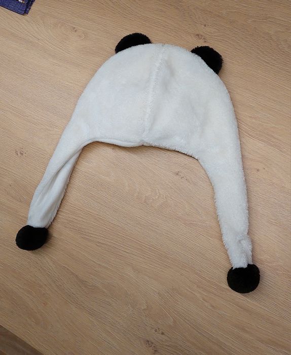 Czapka z maskotką pandą