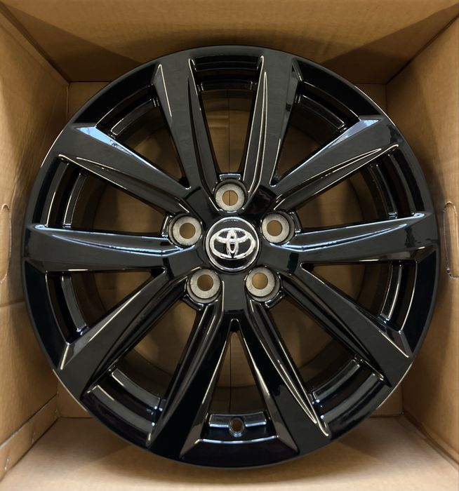 Oryginalne Alufelgi 17 Toyota Corolla Auria 5x114,3 Nowe Felgi Black Edition