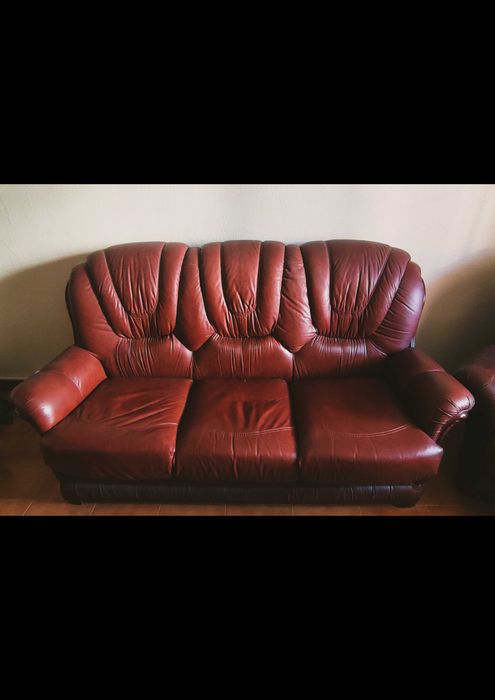 Sofás Pele & Mesa Mármore