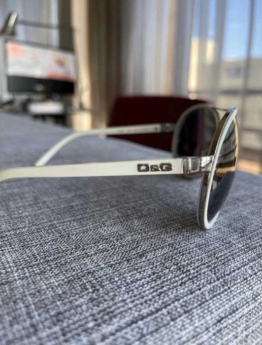 Óculos de sol brancos D&G