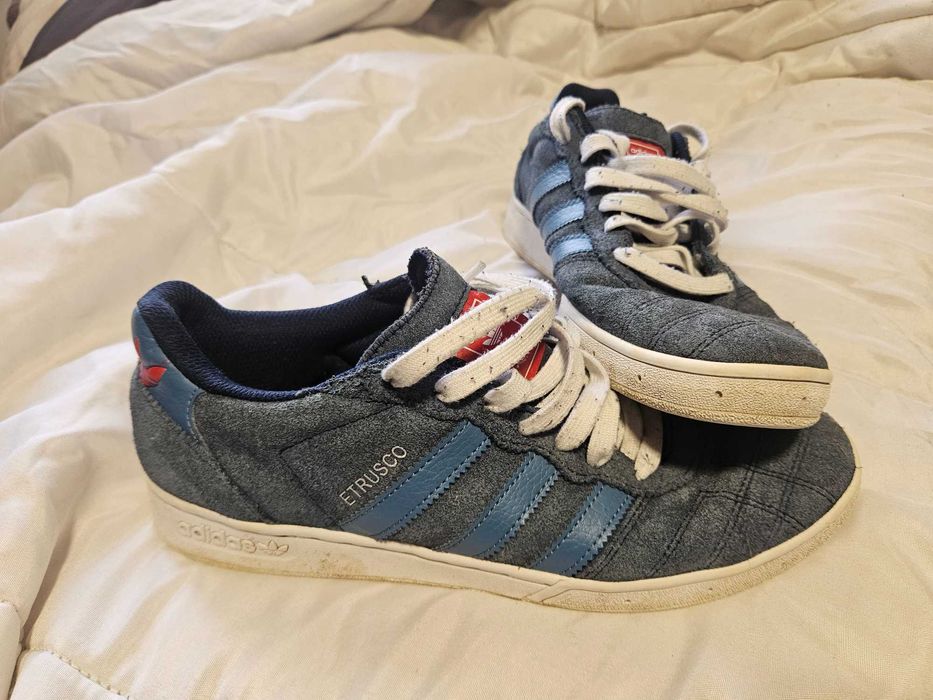 Sapatilhas adidas azuis