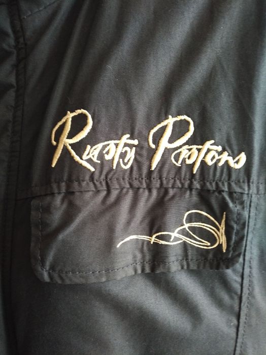 Casaco Rusty Pistons