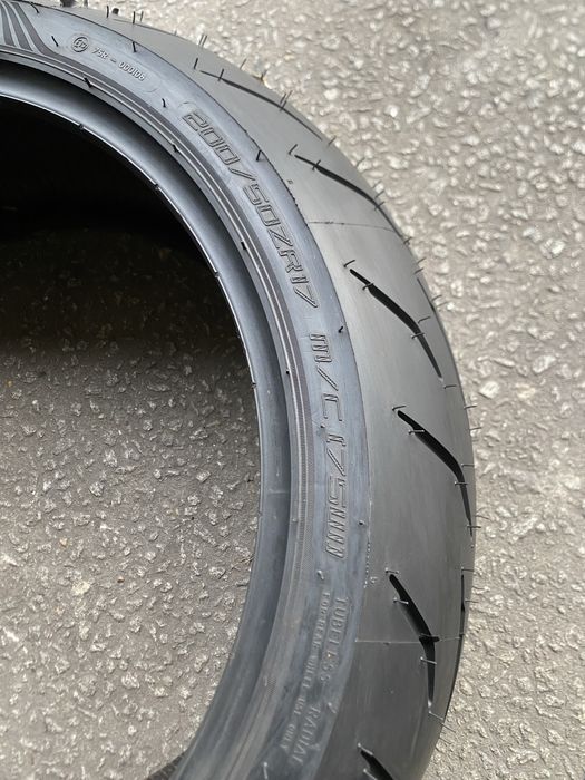 Pneus de mota 200/50/17 Dunlop Qualifier Core (NOVO)