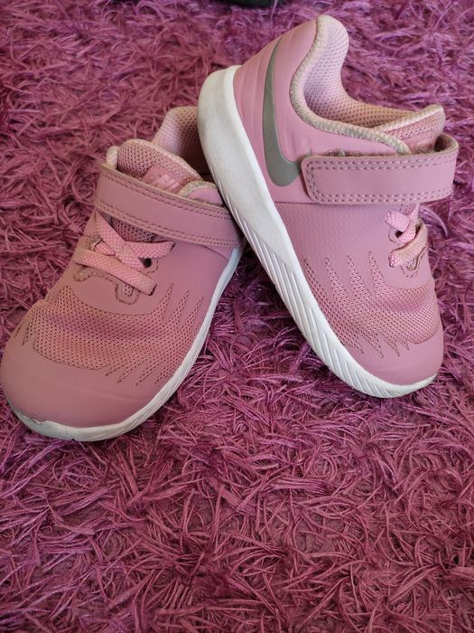 Ténis Nike em rosa