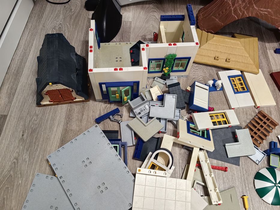 Playmobil Geobra Vintage PRL stare i nowsze polizei western space