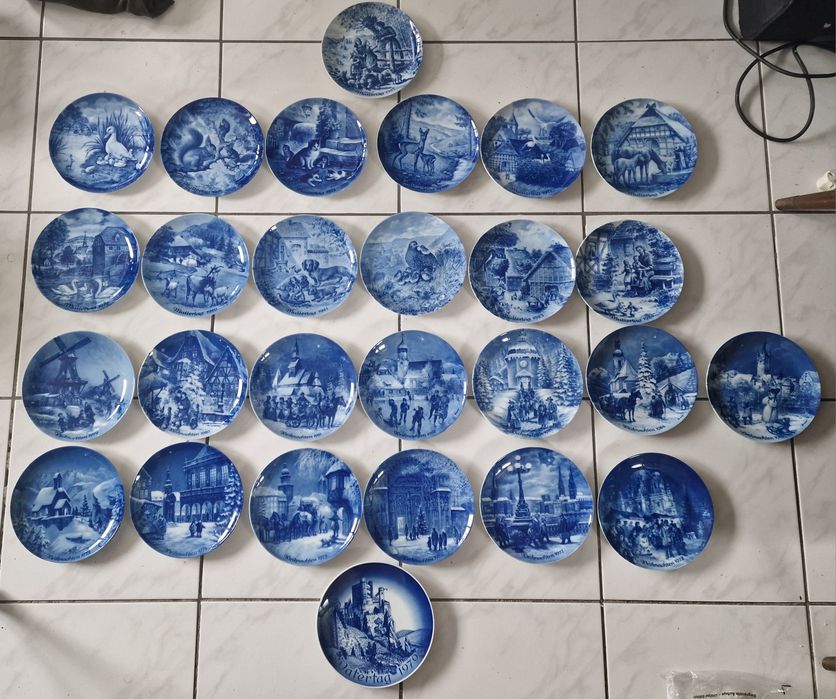 Berlin Design talerz malowany ręcznie,Fajans